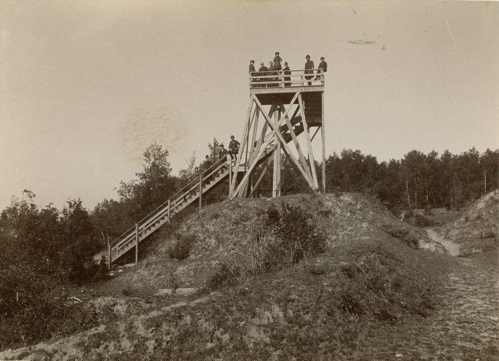 During the Mackinac National Park era in the late 1800s, Fort Holmes featured an observation tower.