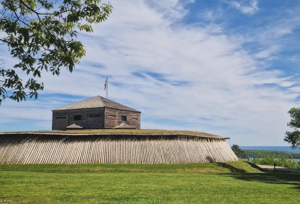 The wooden 19th-century Fort Holmes sits atop Mackinac Island's highest point